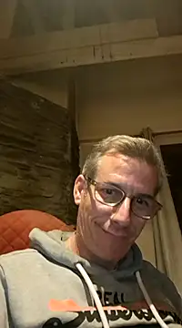 Snapshot of dimitrimarek chatting on 01-18-25, 12:35 dimitrimarek online show from 01-18-25, 12:35