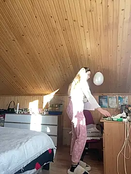 mewKate online show from 03-20-25, 03:14