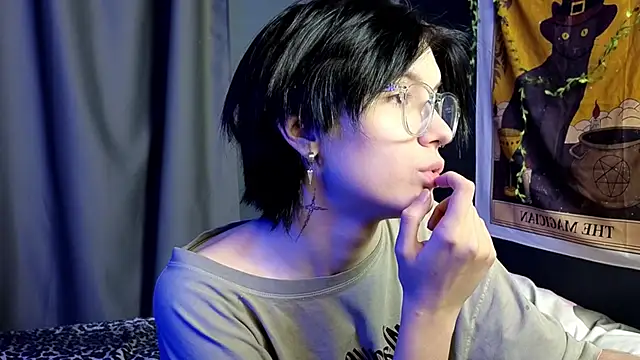 Hyeon Jin online show from 02-02-25, 08:41