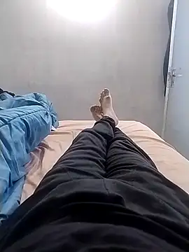 Snapshot of engineer_1980 chatting on 03-15-26, 01:11 engineer 1980 online show from 03-15-26, 01:11