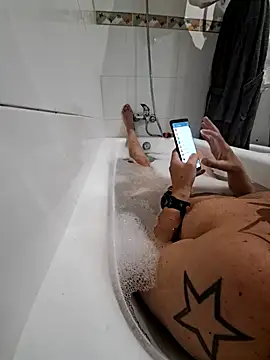 Gaditannus40 online show from 10-18-25, 07:25