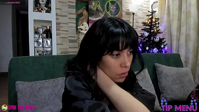 Snapshot of shamelesss_ chatting on 12-16-25, 02:27 shamelesss online show from 12-16-25, 02:27