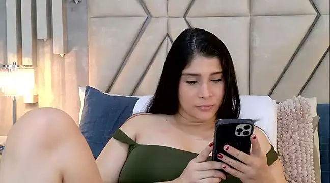 MilaRux online show from 02-04-25, 04:29