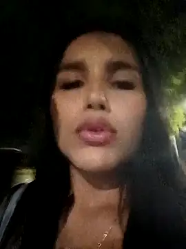 Snapshot of the_queen_of_street chatting on 11-22-25, 04:00 the queen of street online show from 11-22-25, 04:00