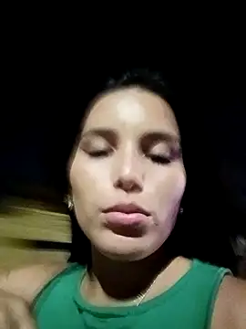 Snapshot of the_queen_of_street chatting on 12-16-25, 02:27 the queen of street online show from 12-16-25, 02:27