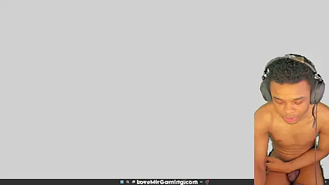 Snapshot of lovemirgaming chatting on 03-27-26, 10:09 lovemirgaming online show from 03-27-26, 10:09