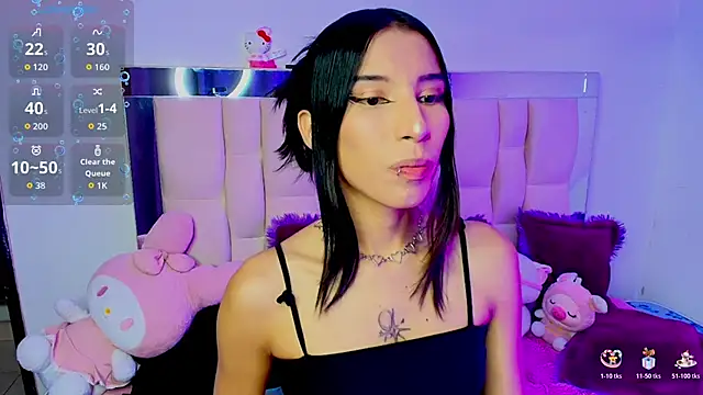 Snapshot of Silver_Rosex chatting on 11-17-25, 02:06 Silver Rosex online show from 11-17-25, 02:06