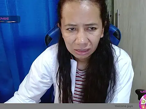 Snapshot of Danielagomez33 chatting on 03-18-26, 12:52 Danielagomez33 online show from 03-18-26, 12:52