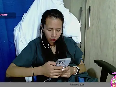 Snapshot of Danielagomez33 chatting on 03-22-26, 12:47 Danielagomez33 online show from 03-22-26, 12:47