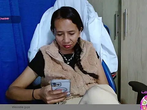 Snapshot of Danielagomez33 chatting on 03-23-26, 12:58 Danielagomez33 online show from 03-23-26, 12:58