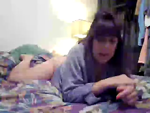 Snapshot of sweetinside_ chatting on 10-19-25, 05:57 sweetinside online show from 10-19-25, 05:57