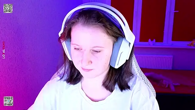 Snapshot of mon_lola chatting on 01-31-26, 07:11 mon lola online show from 01-31-26, 07:11