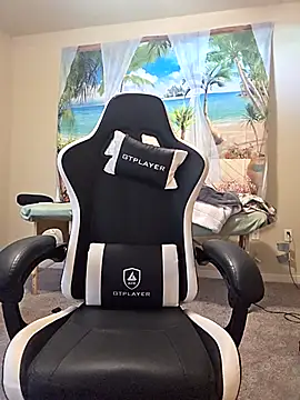 Snapshot of Naughtyhands242 chatting on 11-30-25, 05:06 Naughtyhands242 online show from 11-30-25, 05:06