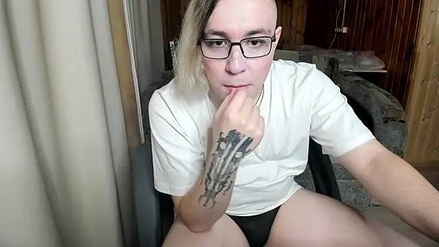 Snapshot of ScanDarky chatting on 01-07-25, 10:54 ScanDarky online show from 01-07-25, 10:54