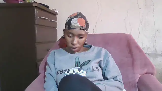 Hotdaily04 online show from 10-01-25, 07:36