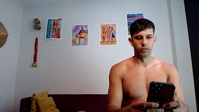 HOTLATINO2025 online show from 10-20-25, 04:29