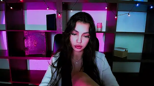 Snapshot of Lexi_Jous chatting on 02-17-25, 05:43 Lexi Jous online show from 02-17-25, 05:43