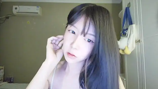 Snapshot of Ciri-CC chatting on 06-13-26, 02:37 Ciri-CC online show from 06-13-26, 02:37