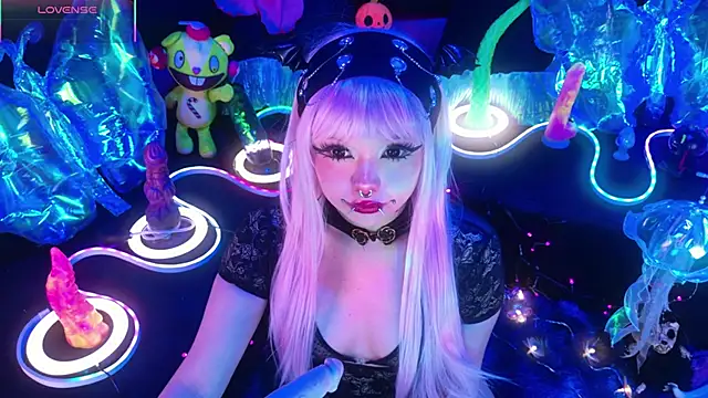 LaytonBox online show from 03-18-26, 03:04