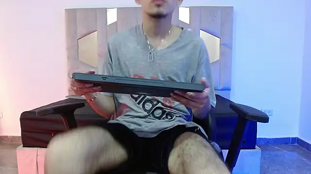 Axel tay online show from 02-04-25, 03:22