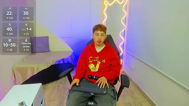 Axel tay online show from 10-18-25, 03:31