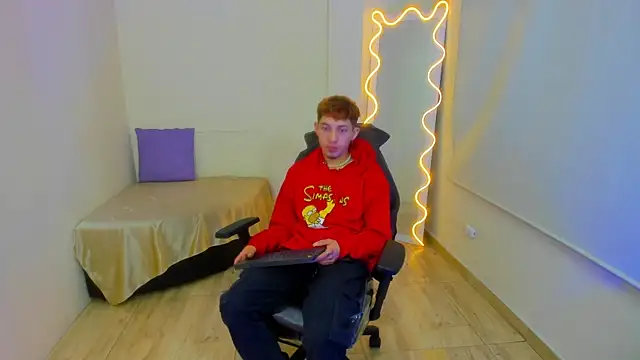 Axel tay online show from 10-28-25, 03:32