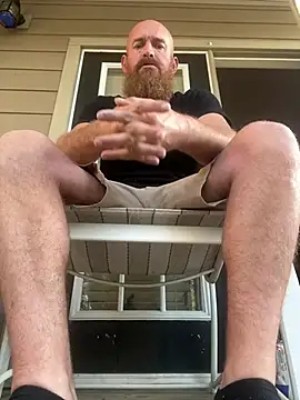 Snapshot of 32XRedBeard chatting on 04-18-26, 11:58 32XRedBeard online show from 04-18-26, 11:58
