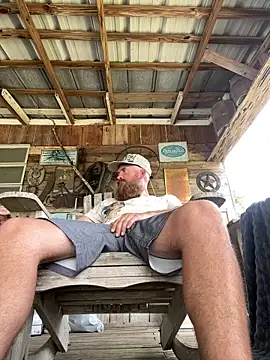 Snapshot of 32XRedBeard chatting on 04-19-26, 07:49 32XRedBeard online show from 04-19-26, 07:49