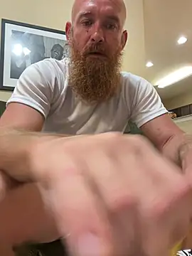 Snapshot of 32XRedBeard chatting on 05-03-26, 12:05 32XRedBeard online show from 05-03-26, 12:05