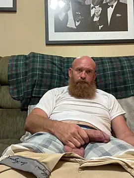 Snapshot of 32XRedBeard chatting on 05-04-26, 01:01 32XRedBeard online show from 05-04-26, 01:01