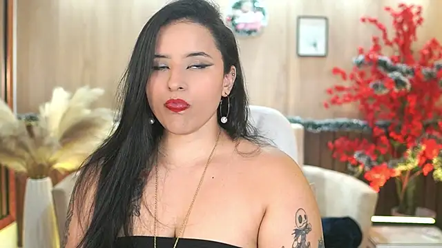 Emma Walkerr  online show from 12-22-25, 07:00