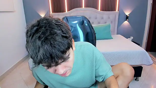 Tommy18   online show from 03-20-26, 03:33