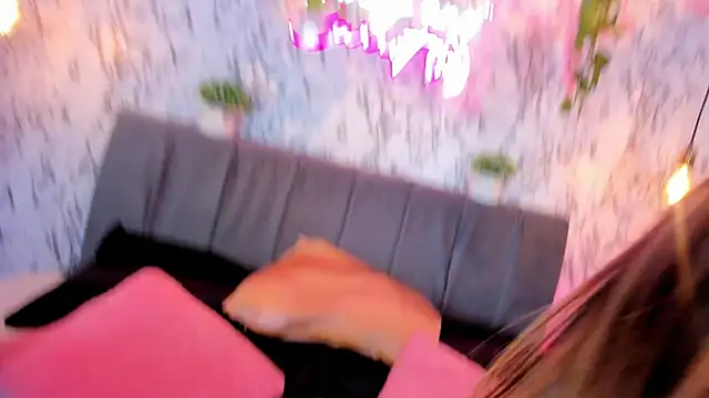 Bonny and carrot online show from 02-18-26, 06:59