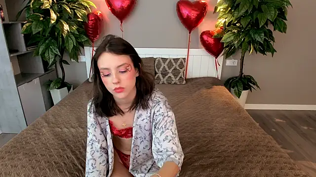 Snapshot of AnnaElys chatting on 02-14-25, 11:42 AnnaElys online show from 02-14-25, 11:42