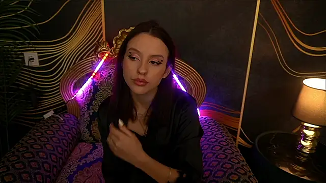 Snapshot of AnnaElys chatting on 03-08-25, 10:24 AnnaElys online show from 03-08-25, 10:24