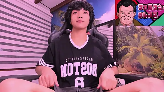 AllanYong18 online show from 02-18-25, 08:49