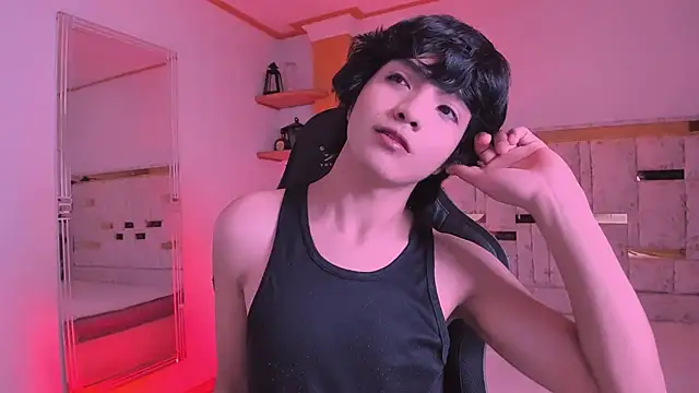 AllanYong18 online show from 03-17-25, 10:49