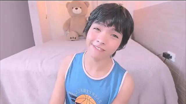 AllanYong18 online show from 09-14-25, 10:58