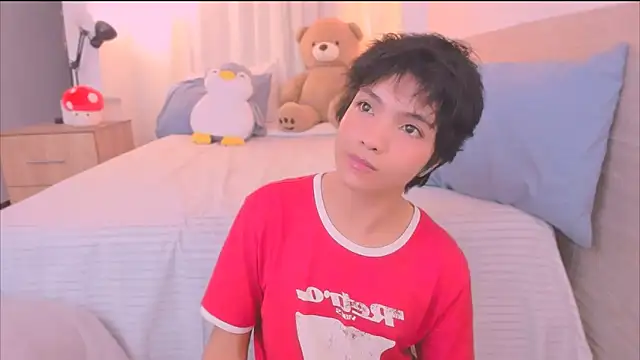 AllanYong18 online show from 01-07-26, 02:36