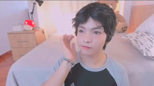 AllanYong18 online show from 02-28-26, 01:45