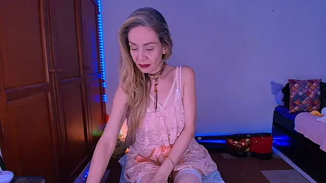 Snapshot of antonelawow chatting on 11-12-25, 08:52 antonelawow online show from 11-12-25, 08:52