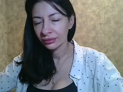 LissaBlossom online show from 03-18-25, 03:31