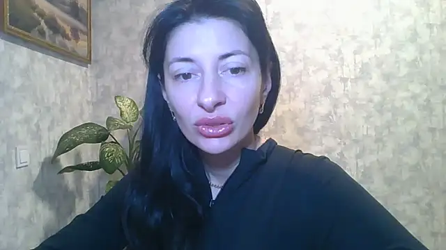 LissaBlossom online show from 10-19-25, 04:24