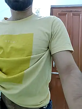 TOPMOON001 online show from 10-01-25, 08:15