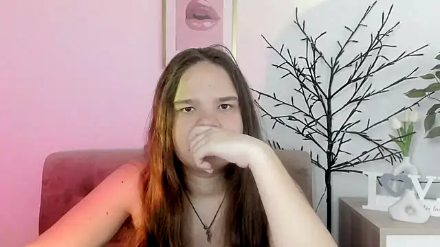 Snapshot of AdeleCruz chatting on 05-22-26, 12:00 AdeleCruz online show from 05-22-26, 12:00