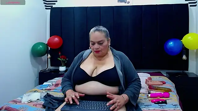 VickyBoobss online show from 10-24-25, 07:54