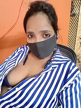 Snapshot of Lolitatamil chatting on 04-20-26, 07:48 Lolitatamil online show from 04-20-26, 07:48