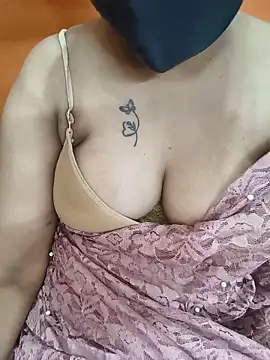 Snapshot of Lolitatamil chatting on 05-30-26, 11:13 Lolitatamil online show from 05-30-26, 11:13