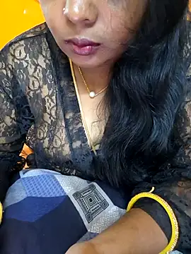 Snapshot of kanikasree chatting on 03-10-25, 12:48 kanikasree online show from 03-10-25, 12:48