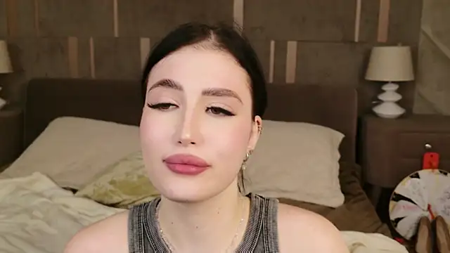 EmmaLawrens online show from 10-05-25, 03:49